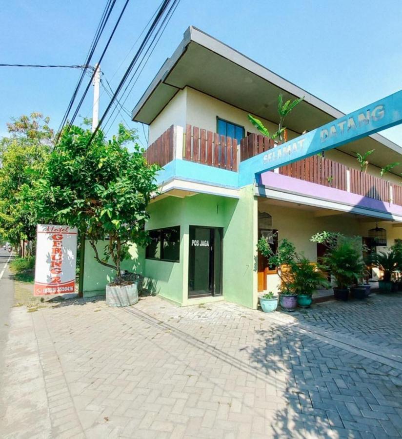 Hotel Gerung 2 near Luwes Mall Nganjuk Bagian luar foto