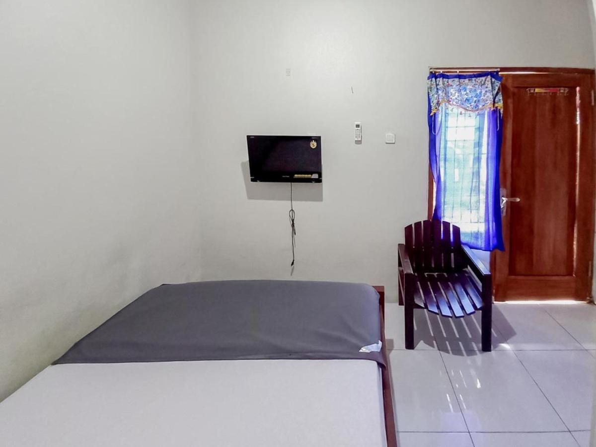 Hotel Gerung 2 near Luwes Mall Nganjuk Bagian luar foto